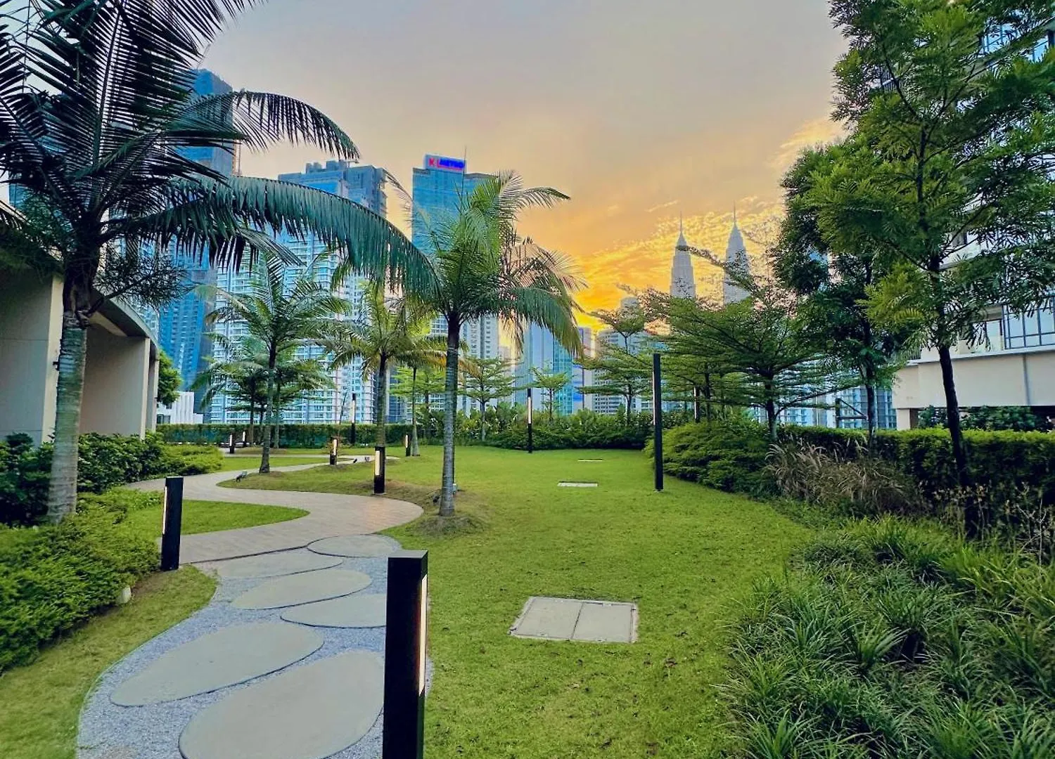 Eaton Residences Klcc By Bhs Kuala Lumpur Apartament